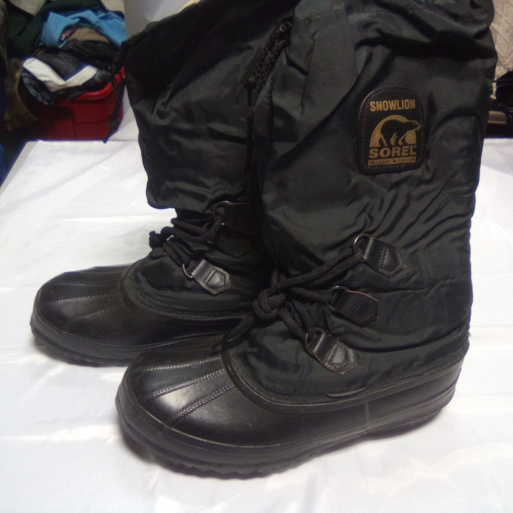 Vintage Sorel snowlion snow boots, Size 9